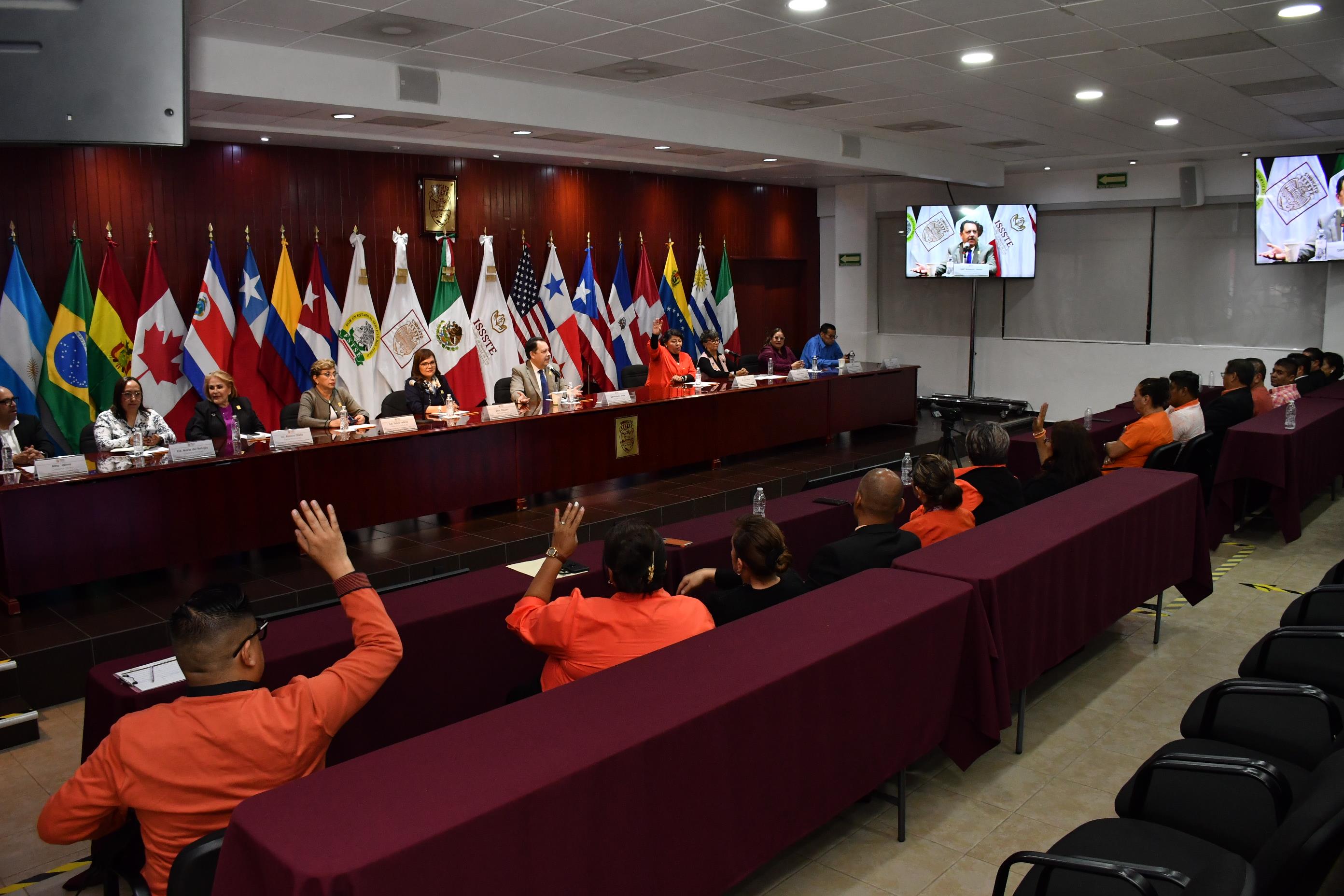  Salutación de la Sección XLI, Hospital Regional "1° de Octubre"